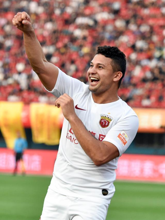 广州富力主场大胜江苏苏宁,取得关键胜利 广州富力主场大胜江苏苏宁,取得关键胜利