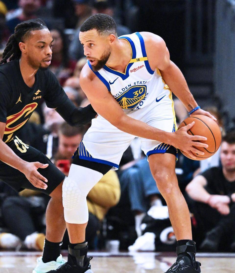 包含太阳队双塔表现稳定,领跑西部的词条 包含太阳队双塔表现稳定,领跑西部的词条